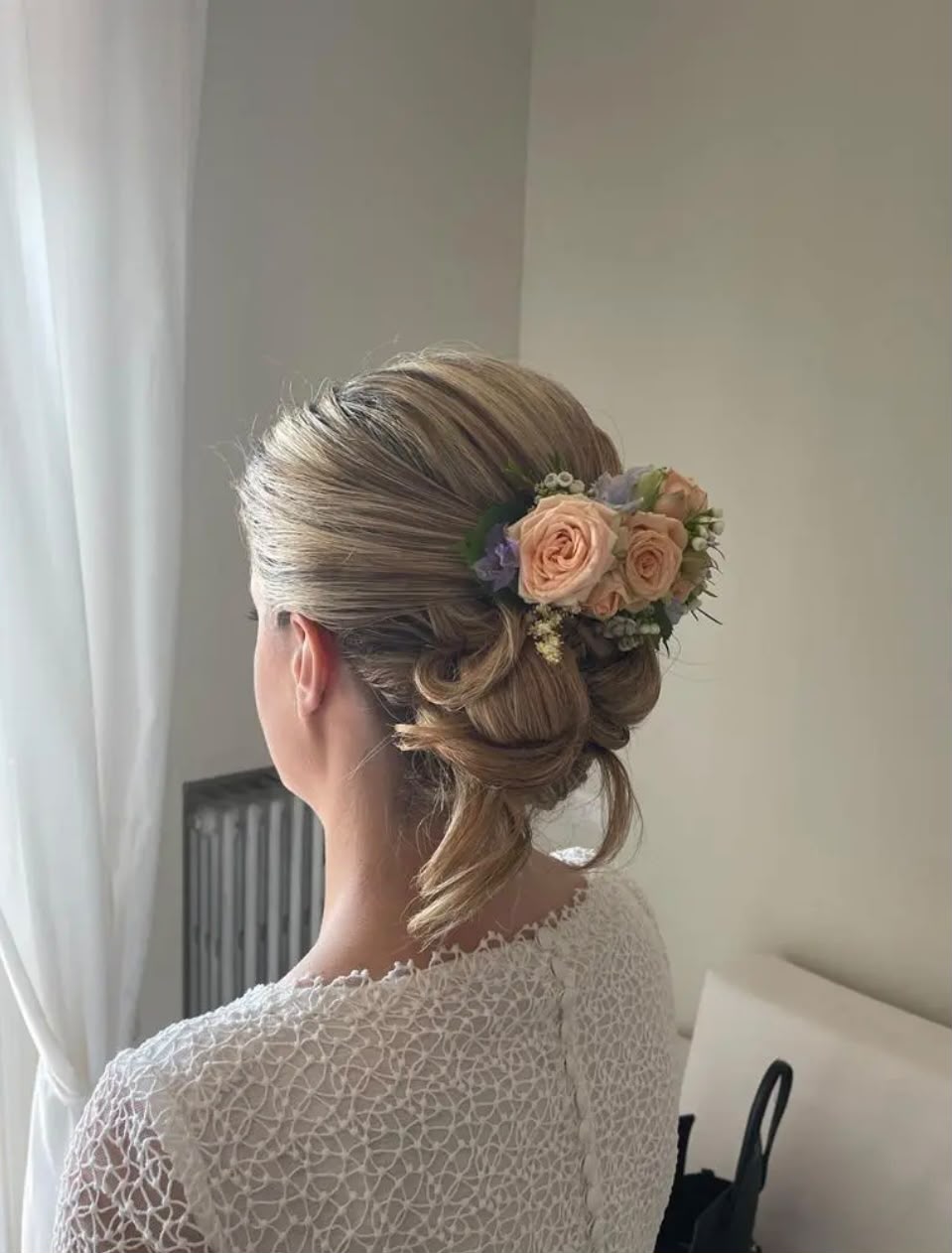 Raccolto basso con fiori freschi